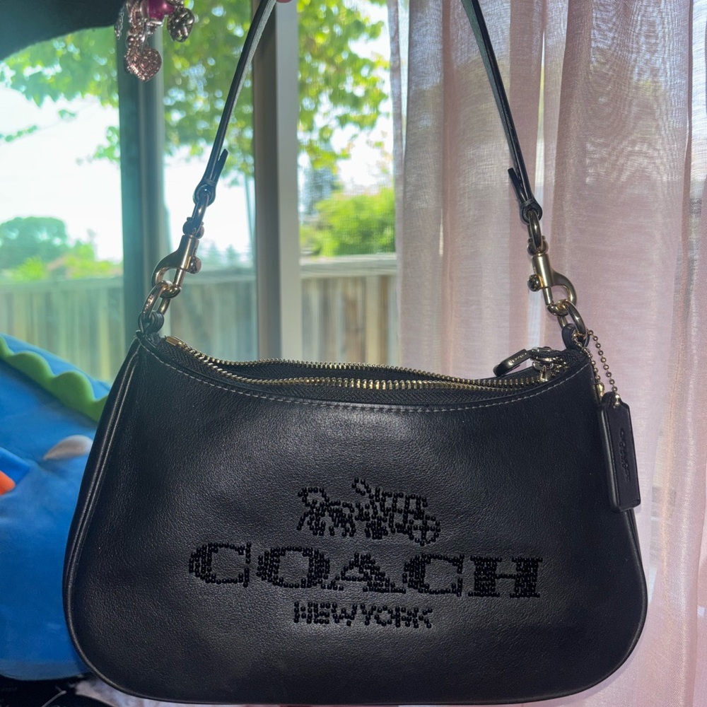 Coach Shoulder Bag - Picture 4 of 6